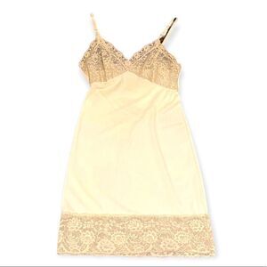 Vintage 50’s 60’s Van Raalte Suavatte Ivory Lace Slip Dress Sz 32